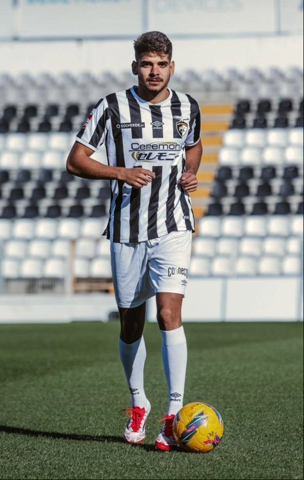 João Neto foi apresentado ao Portimonense de Portugal nesta sexta-feira (31)