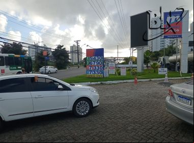 Arrecadação com ICMS para combustíveis cresceu quase R$ 2 bilhões na Bahia em 2021