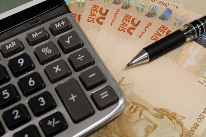 Inflação acumula alta de 9,5% em 12 meses e pressiona o orçamento das famílias