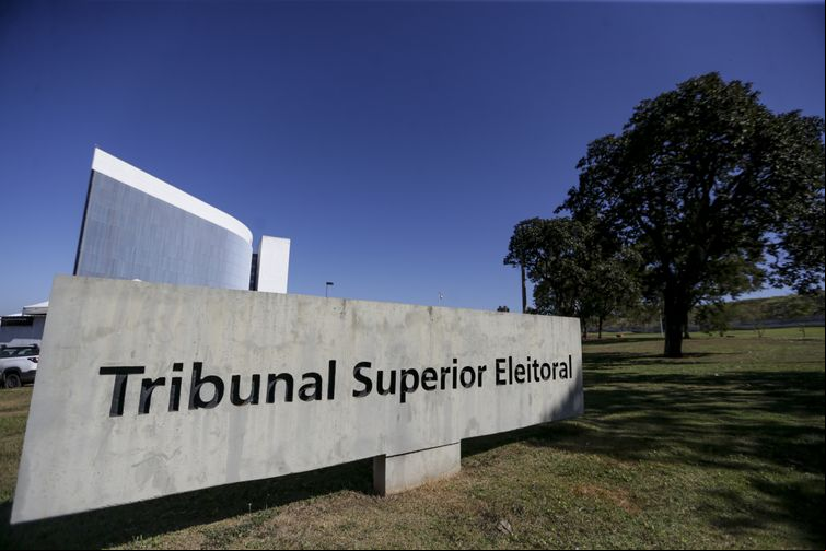 TSE vota hoje (27) regra para inteligência artificial nas eleições