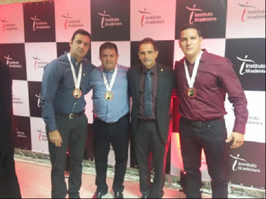   Livramento: Secretários Municipais receberam Medalha Alferes Tiradentes