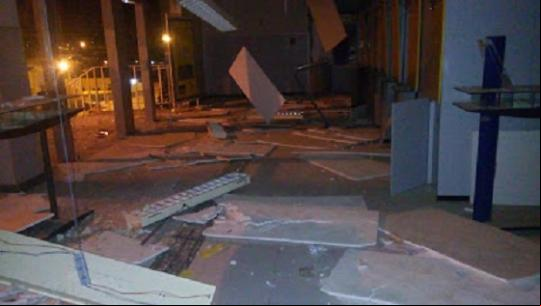 Bandidos explodem cofre da agência do BB de Mairi e destroem agência