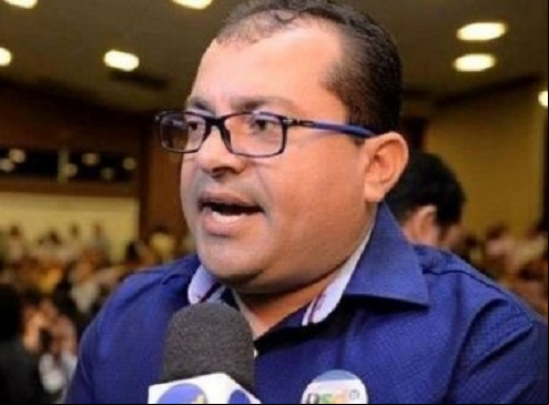 Ibititá: Prefeito é multado por permitir acumulação indevida de cargos