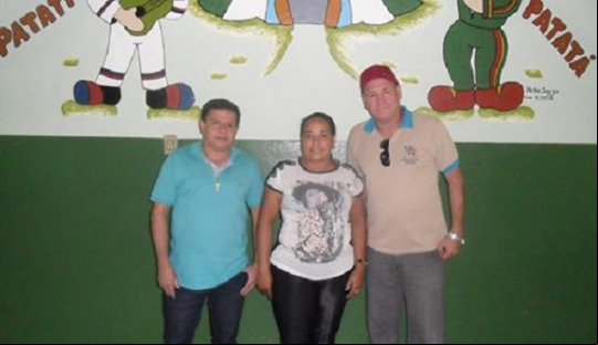 Secretário de Educação visita creches para fiscalizar merenda escolar