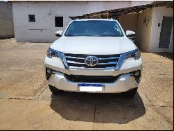 Classificados: Vende-se Veículo Toyota SW4 SR 4x2 2.7 Flex Aut. 5 lugares ano/modelo 2018/2019