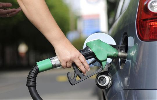 LIVRAMENTO: PREÇO DA GASOLINA CHEGA A QUASE R$ 7,00